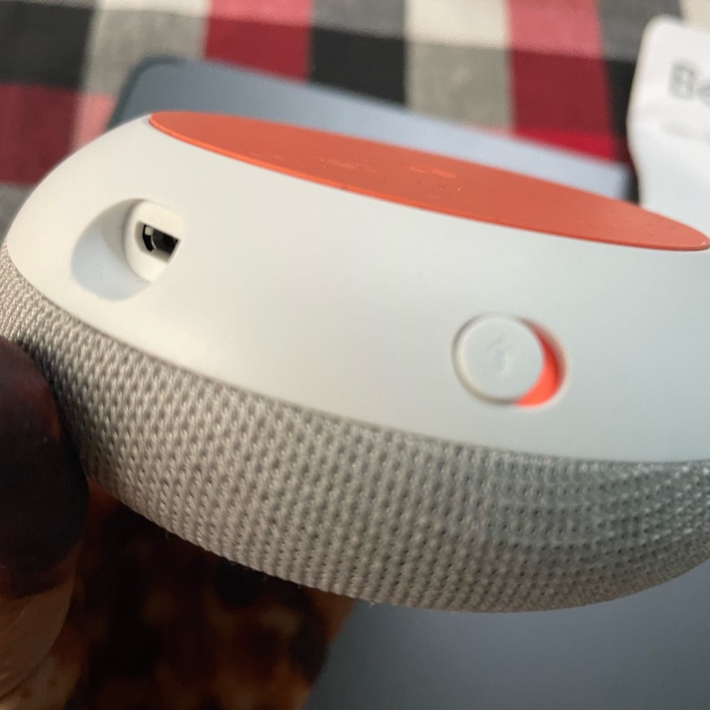 Google home mini Bluetooth portable - beautiful orange color - Picture 7 of 8